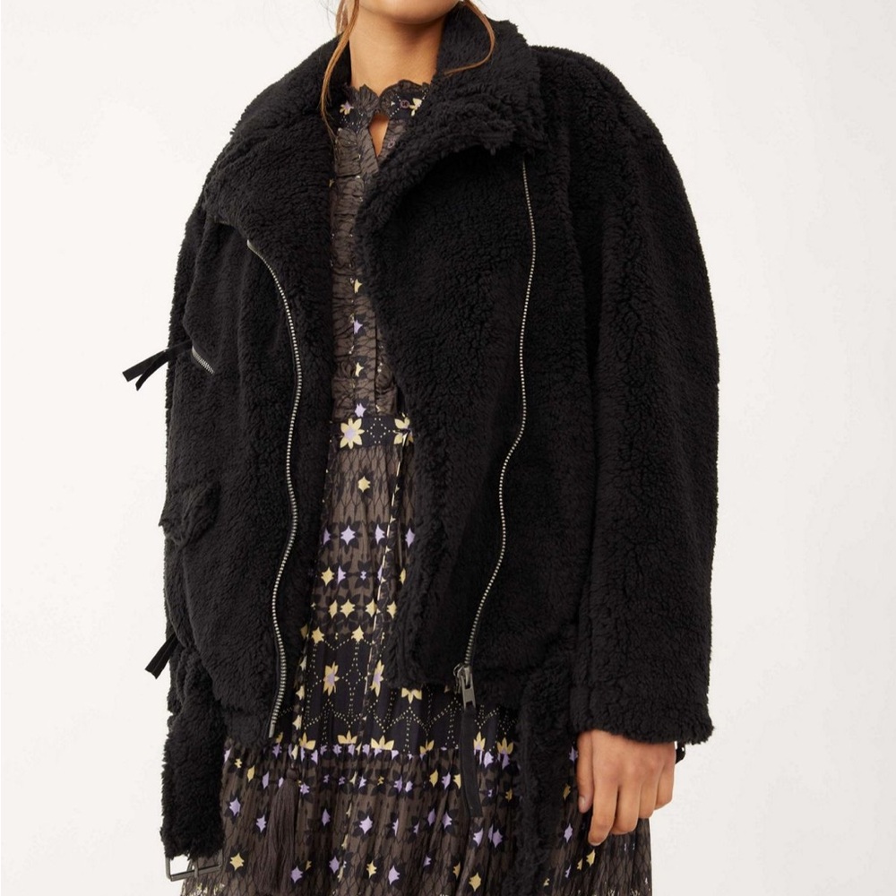NWOT FREE PEOPLE SO COZY SLOUCHY FLEECE MOTO JACKET IN BLACK